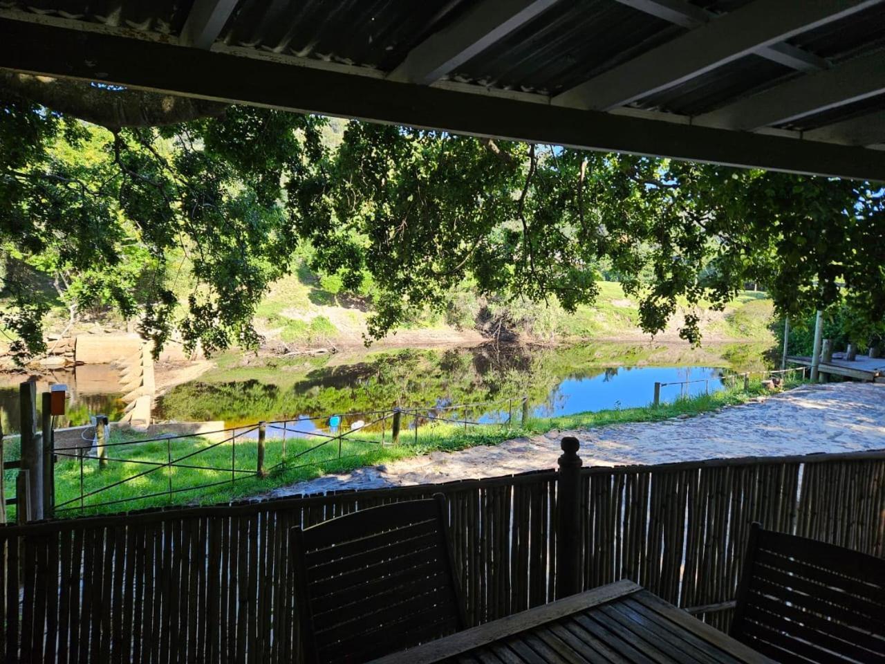 The Riverdeck Accommodation And Backpackers Knysna Kültér fotó