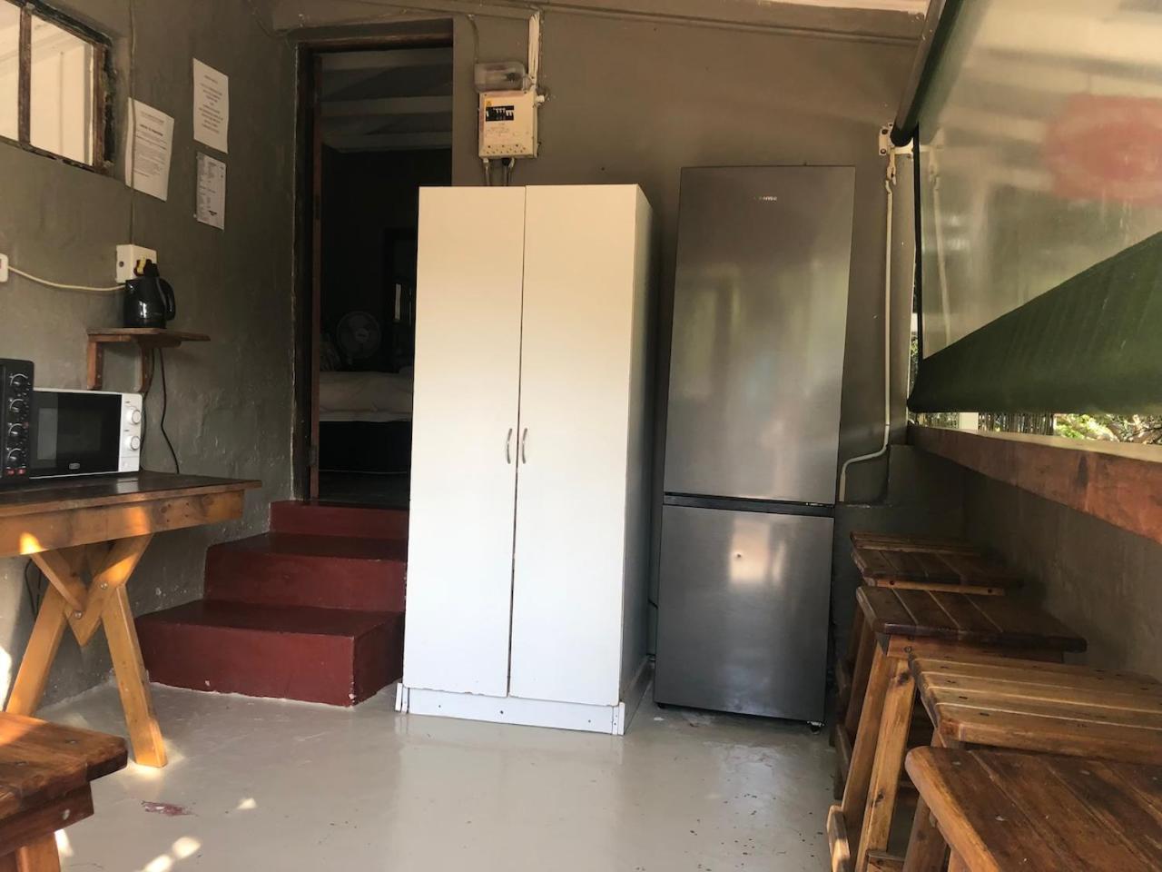 The Riverdeck Accommodation And Backpackers Knysna Szoba fotó
