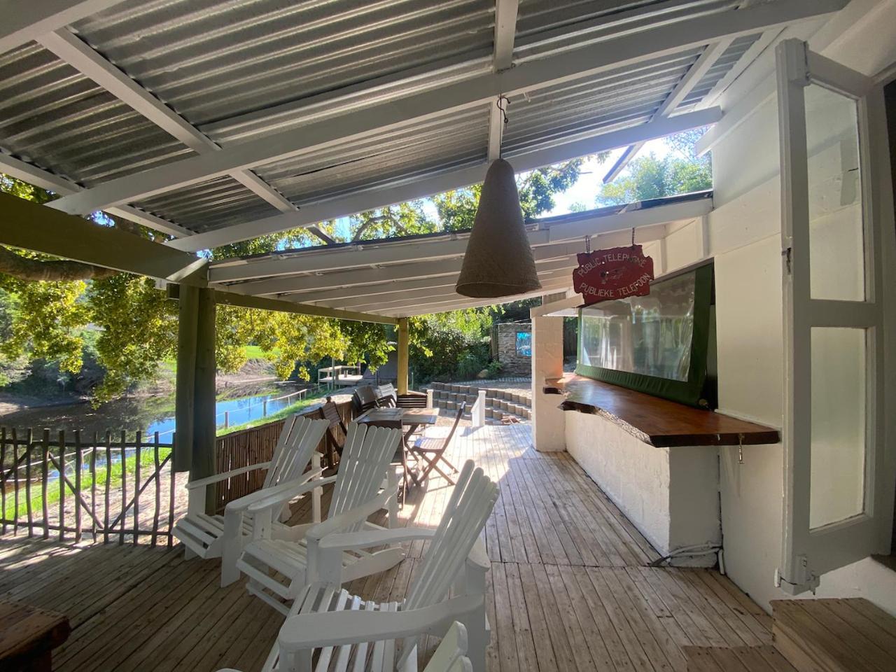 The Riverdeck Accommodation And Backpackers Knysna Szoba fotó