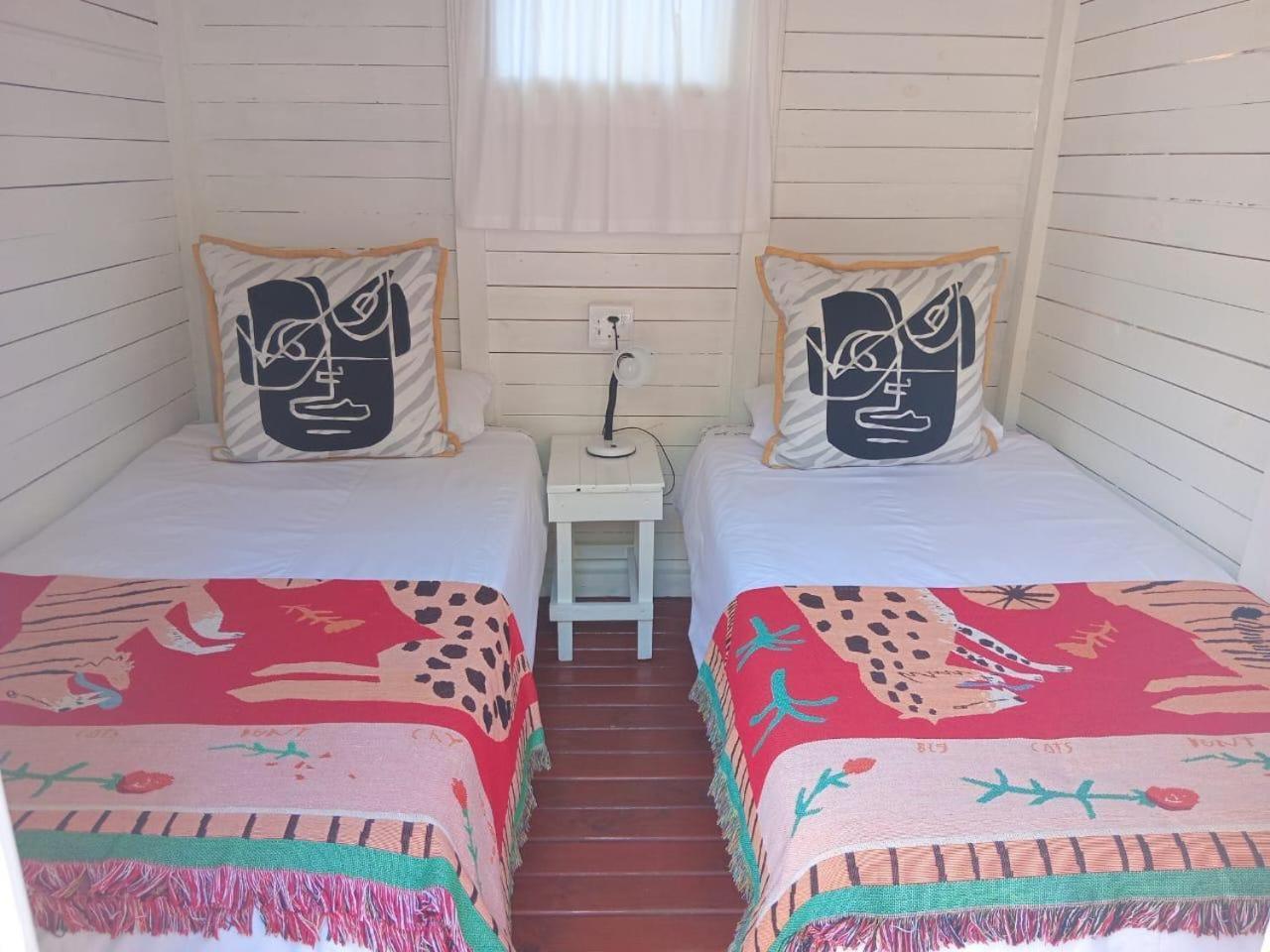 The Riverdeck Accommodation And Backpackers Knysna Kültér fotó