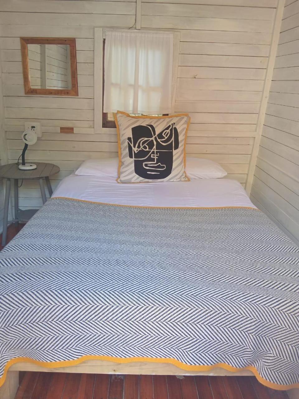 The Riverdeck Accommodation And Backpackers Knysna Kültér fotó
